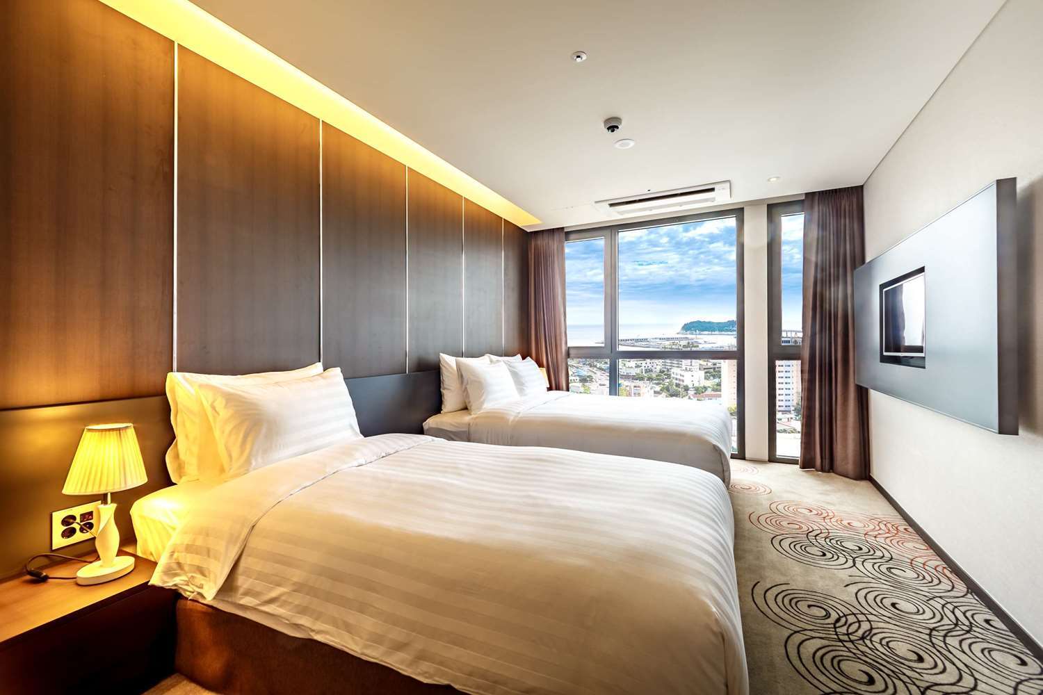 Days Hotel Jeju Seogwipo Ocean Bagian luar foto