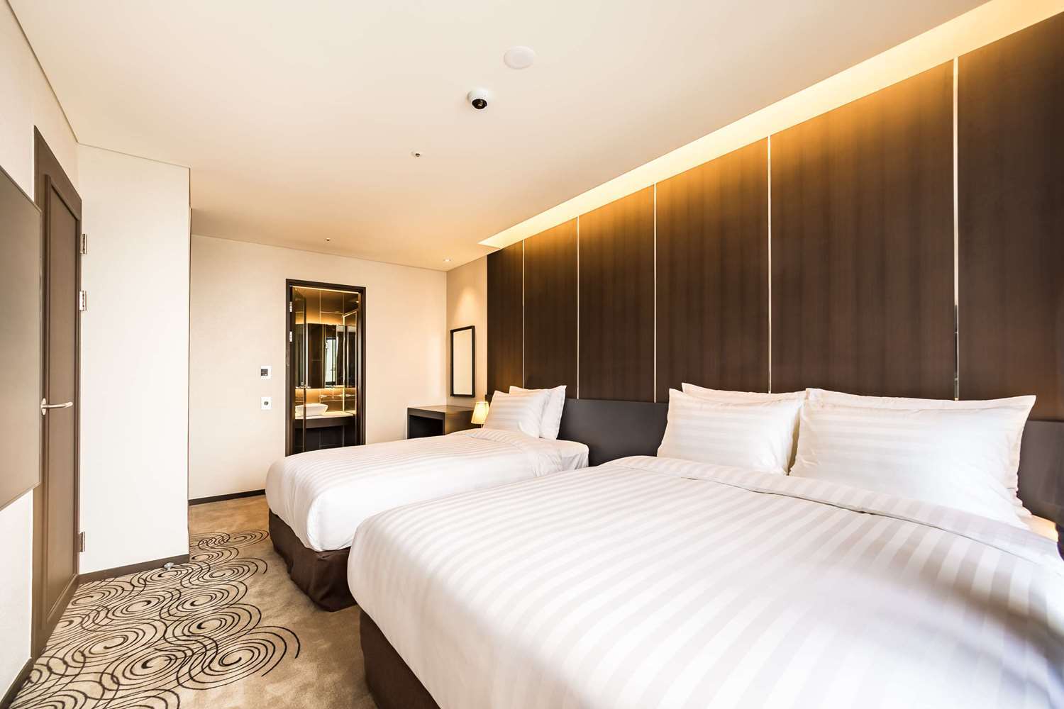 Days Hotel Jeju Seogwipo Ocean Bagian luar foto